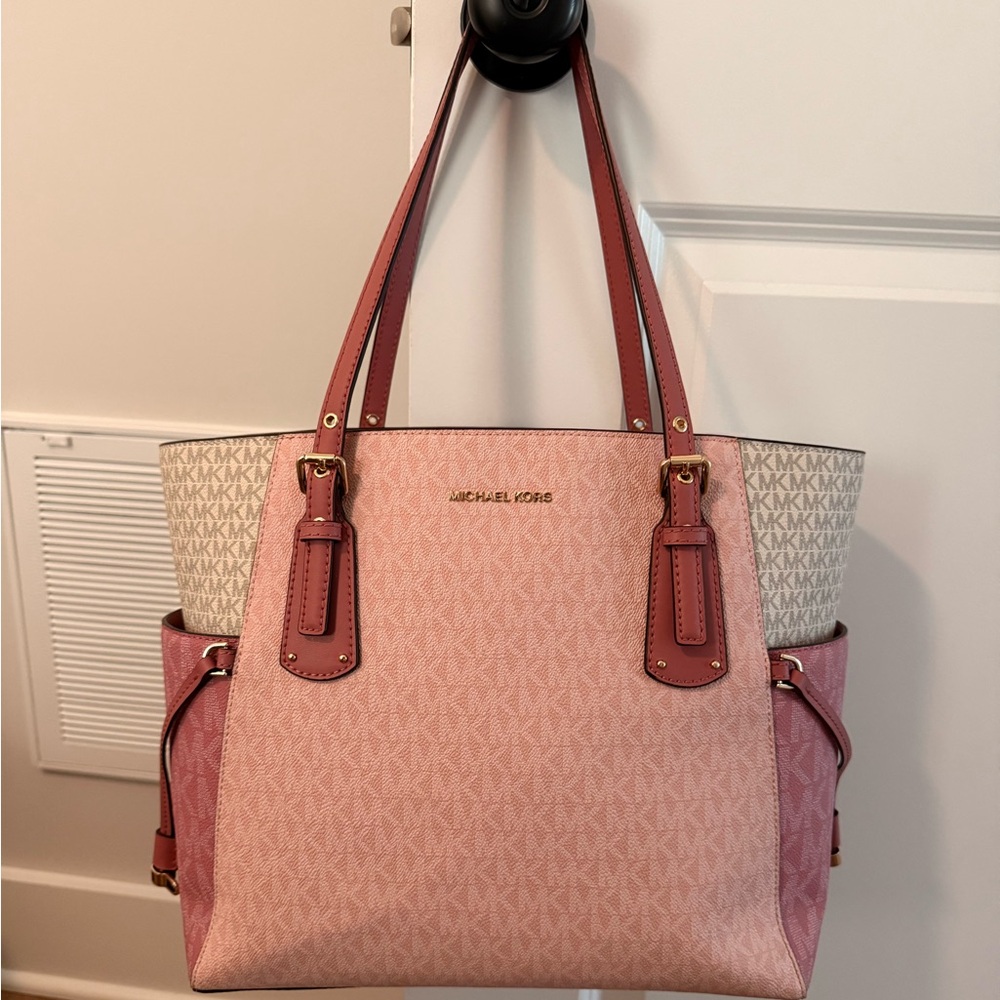 MICHAEL KORS  Voyager East/West Tote Smokey Rose multi one size